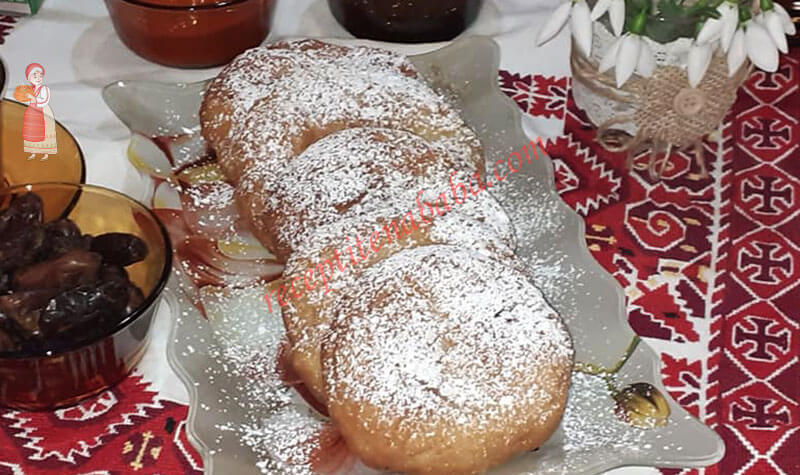 Копривщенски мекички със сирене