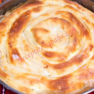 Баница със сирене и кисело и прясно мляко