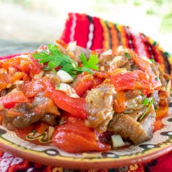 Мариновани печени чушки и патладжани