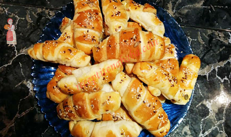 Лесни кифлички със сирене