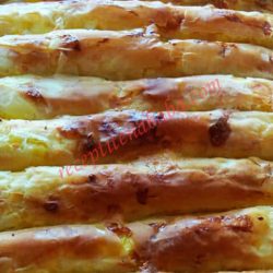 Баница с готови кори, яйца и сирене