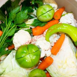Хрупкава и вкусна туршия в бидонче