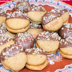 Меденки с пълнеж по стара рецепта