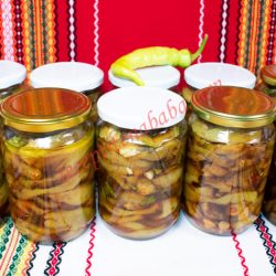 Мариновани чорбаджийски чушки по бабината рецепта